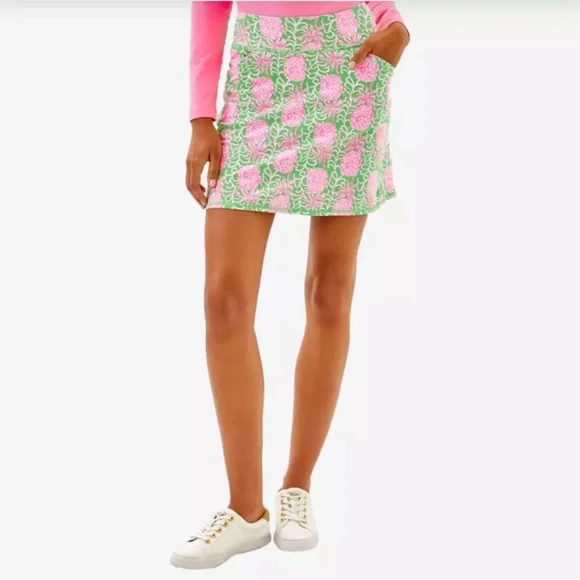 NWOT Lilly Pulitzer Luxletic Maryanna Pineapple Print 17” Golf Skort - Picture 2 of 7